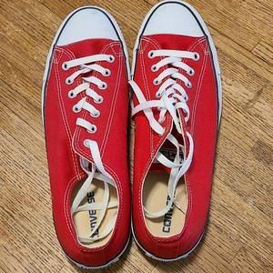 Men's Converse size 12 Red low top